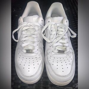 Nike Air Force One's '07 Low Triple White- Size 8